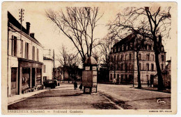 16 - B24123CPA - BARBEZIEUX - Boulevard Gambetta - Voiture, Magasin Nouvelles Galeries - Très Bon état - CHARENTE - Other & Unclassified