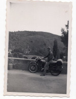 Snapshot Homme Moto Portrait à Situer Identifier 30s - Anonymous Persons