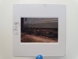Photo Diapo Diapositive Slide TRAIN Wagon Locomotive Electrique SNCF CC 7001 Gare Attache AVIGNON Le 28/02/1992 VOIRZOOM - Dias