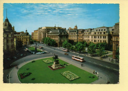 Roumanie : BUCAREST – Place De L'Université (animée) (voir Scan Recto/verso) - Roumanie