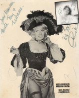 Christine Pilgrim The Benny Hill Show 10x8 Hand Signed Photo - Acteurs & Comédiens