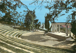 30 - Bagnols Sur Cèze - Le Mont Cotton Et Le Théâtre De La Nature - CPM - Voir Scans Recto-Verso - Bagnols-sur-Cèze