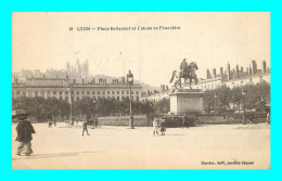 A890 / 003 69 - LYON Place Bellecour Et Coteau De Fourviere - Andere & Zonder Classificatie