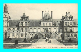 A892 / 193 77 - FONTAINEBLEAU Chateau Cour Des Adieux - Fontainebleau