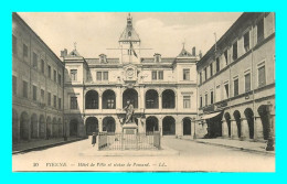 A896 / 089 38 - VIENNE Hotel De Ville Et Statue De Ponsard - Vienne