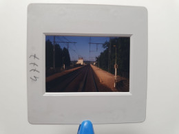 Photo Diapo Diapositive Slide Wagon TRAIN Quais GARE SNCF De SAINT MAMMES En 08/1989 VOIR ZOOM - Dias