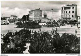 CPSM LE CANET PLAGE LA PLACE - Canet Plage