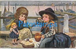 230144 ART ARTE SIGNED BERTIGLIA COUPLE WITH DOLL TOY POSTAL POSTCARD - Autres & Non Classés