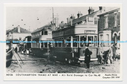 C022447 Southampton Trams At War. Air Raid Damage To Car. No. 43. Pamlin Prints - Monde