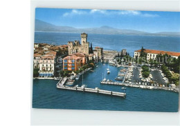 72225355 Sirmione Lago Di Garda Schloss Hafen Fliegeraufnahme Sirmione Lago Di G - Autres & Non Classés