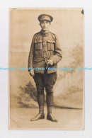 C023376 Man In Uniform. Postcard - Monde