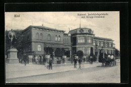 AK Kiel, Kaiserliches Jachtklubgebäude Mit Krupp-Denkmal  - Kiel