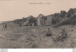 L21-14) GRAYE SUR MER (CALVADOS) LA PLAGE - ANIMEE -  PERSONNAGES - ( 2 SCANS ) - Autres & Non Classés