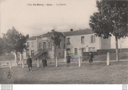 L18-18) EN BERRY - JARS - LA MAIRIE - ANIMEE - HABITANTS - ENFANTS - ECOLIERS -  ( 2 SCANS ) - Autres & Non Classés