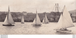 ORAN - 1932- ALGERIE - PHOTO J. LITOU - YACHTING - LA COUPE DU T.C.O - A L ' AVANT PORT -  BATEAUX - VOILIERS - 2 SCANS  - Lieux