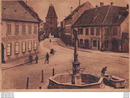 67) MUTZIG - PLACE DU MARCHE  - EN 1940 - ( 2 SCANS ) - Mutzig