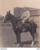 L6- DUSSELDORF - CARTE PHOTO - CASERNE D 21 EME REGIMENT DE DRAGONS - DRAGON A CHEVAL - ( 2 SCANS ) - Duesseldorf