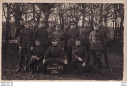 BELGIQUE - MILITARIA  - CARTE PHOTO - UN REGIMENT  MILITAIRES - SUR COLS ET KEPIS 16  - CANDIDATS S.L.R - 1926 - 3 SCANS - Regiments