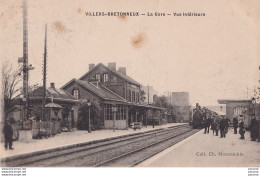 80) VILLERS BRETONNEUX - LA GARE - VUE INTERIEURE - ANIMEE - TRAIN - VOYAGEURS - ( 2 SCANS ) - Villers Bretonneux