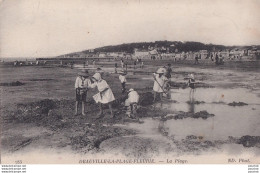  L23-14) DEAUVILLE LA PLAGE FLEURIE - LA PLAGE - ANIMEE - ( 2 SCANS ) - Deauville