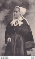  L25-56) VANNES - FEMME DE SAINT PATERN - ETUDE DES COIFFES DE BRETAGNE  - ( 2 SCANS ) - Vannes