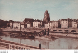 M11-17) SAINTES -  QUAI DE LA REPUBLIQUE - ANIMEE - COLORISEE - EDIT. BERGEVIN - LA ROCHELLE - ( 2 SCANS ) - Saintes