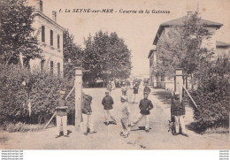 M10-83) LA SEYNE SUR MER - CASERNE DE LA GATONNE - ANIMEE - MILITAIRES - EN 1915 - ( 2 SCANS ) - La Seyne-sur-Mer