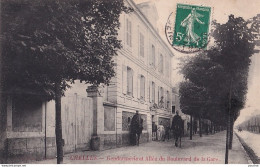 A14-77) CHELLES -  GENDARMERIE ET ALLEE  DU BOULEVARD DE LA GARE  - EN 1909 - Chelles