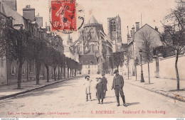 A10-18) BOURGES - BOULEVARD DE STRASBOURG - ANIMEE - HABITANTS - EDIT. DAMES DE FRANCE  - EN 1908  - Bourges