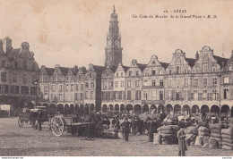 A22-62) ARRAS - UN COIN DU MARCHE DE LA GRANDE PLACE -- ( 2 SCANS ) - Arras