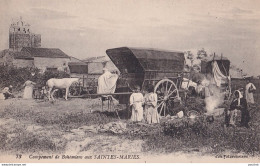 A20-13) SAINTES MARIES DE LA MER - CAMPEMENT DE BOHEMIENS - ANIMEE - ROULOTTES - ( 2 SCANS ) - Saintes Maries De La Mer