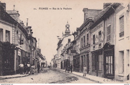 A20-51) FISMES - RUE DE LA HUCHETTE - ANIMEE - HABITANTS - ( 2 SCANS ) - Fismes