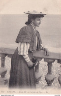 I14-06) MENTON - JEUNE FILLE EN COSTUME DU PAYS - EN 1909 - ( 2 SCANS ) - Menton