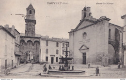 I16-30) VAUVERT - GARD -  GRANDE  PLACE  - ANIMEE - HABITANTS - EN  1909 - ( 2 SCANS ) - Autres & Non Classés