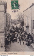 A14-82) DUNES - TARN ET GARONNE - LA RUE DU BARRIE - ANIMEE - VILLAGEOIS - HABITANTS - EN  1908 - Sonstige & Ohne Zuordnung