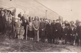 80) LE CROTOY - SOMME - CARTE PHOTO - 1925 - ANIMEE - PERSONNAGES - 3 SCANS - Le Crotoy