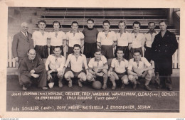 68) COLMAR - CARTE PHOTO - EQUIPE DE FOOTBALL AVEC COMPOSTION ET LE PRESIDENT JOSEPH LEHMANN - EN 1946 - (2 SCANS) - Colmar