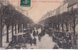 A9-17) ROCHEFORT SUR MER - LE MARCHE - RUE DE L'ARSENAL - EN 1909 - Rochefort