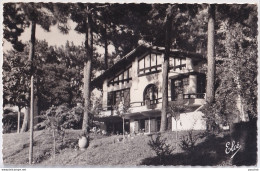 A3-33) BASSIN D ' ARCACHON - GIRONDE - UNE JOLIE VILLA - EN  1961 - ( 2 SCANS )  - Arcachon