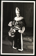 Fotografie Unger, Cottbus, Zirkus-Clown / Harlekin Im Bühnenkostüm  - Métiers