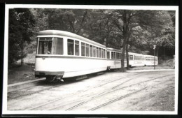 Fotografie P. Boehm, Ansicht Bielefeld, Strassenbahn-Triebwagen Auf Abstellgleis Am Sennefriedhof  - Lieux