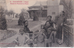 A3- SAIGON - COCHINCHINE GROUPE DE MUSICIENS AU REPOS - EN 1909  - ( 2 SCANS )   - Viêt-Nam