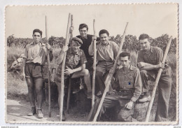 34) BEZIERS - ENSEMBLE DE 2 PHOTOS STUDIO PARMOY - PERSONNAGES - TRAVAIL DE DE LA VIGNE - EN 1953 - TOUS LES SCANS - Beziers