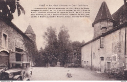 A25-14) VIRE - LE VIEUX CHATEAU - COUR INTERIEURE - ANIMATION - JOUET VOITURE A PEDALES - ( 2 SCANS ) - Vire