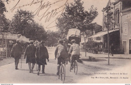 A25-47) MARMANDE -  BOULEVARD DE MARE - ANIMEE -  MAQUIGNONS - CYCLISTES - EN 1903 - ( 2 SCANS ) - Marmande