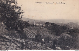 A25-91) BIEVRES - " LA GRANGE " - VUE DU POTAGER - PERSONNAGE  - ( 2 SCANS )  - Bievres