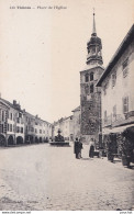 A21-74) THONES  - HAUTE SAVOIE - PLACE DE L ' EGLISE - ANIMEE - CAFE - HABITANTS - ( 2 SCANS ) - Thônes