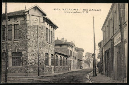 CPA Malakoff, Rue D`Arcueil Et Les écoles  - Malakoff