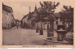 C18-71) MATOUR (SAONE ET LOIRE) LA PLACE ROUTE DE MACON  - ( 2 SCANS ) - Autres & Non Classés