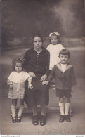 C6-29) BREST -  CARTE PHOTO  VILLEBESSEYX - PORTRAIT D UNE FEMME AVEC TROIS ENFANTS -(  2 SCANS )   - Brest